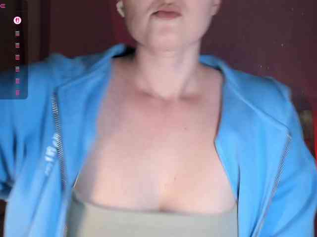 Annie333 webcam