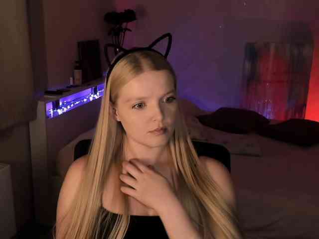 LadyLoveA webcam