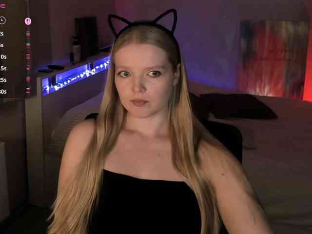 LadyLoveA webcam