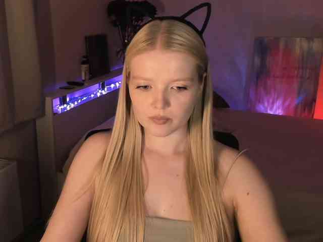 LadyLoveA webcam