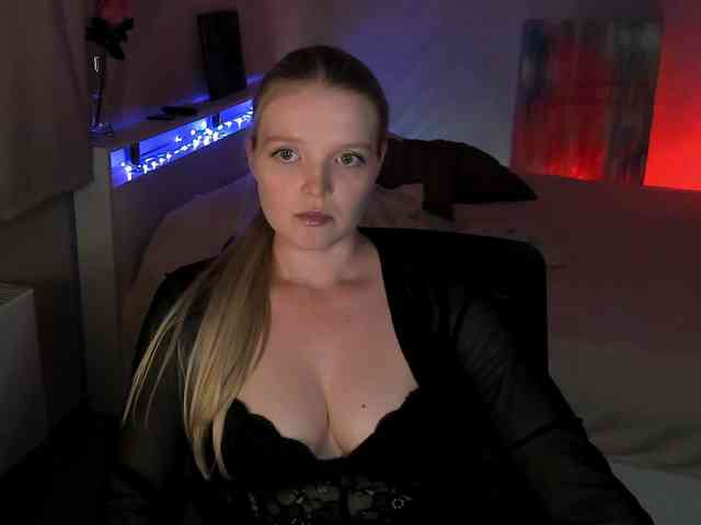 Annie333 webcam