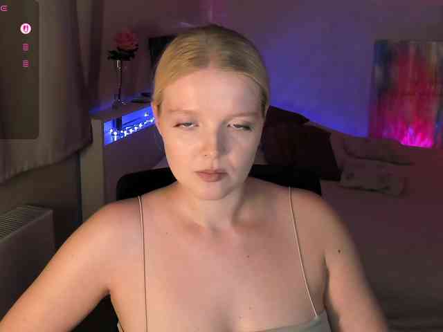 Annie333 webcam