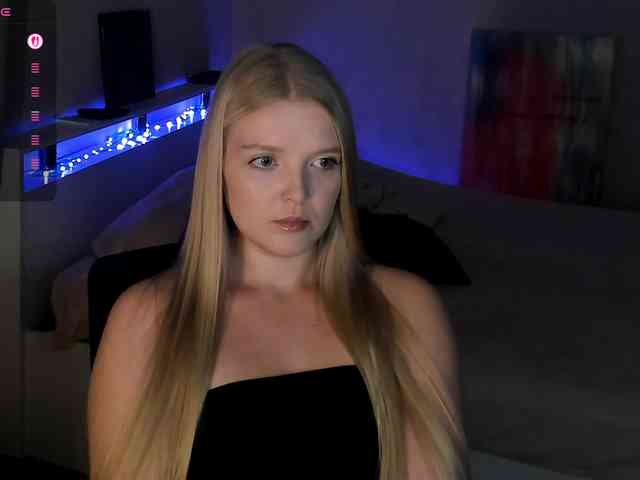 Annie333 webcam