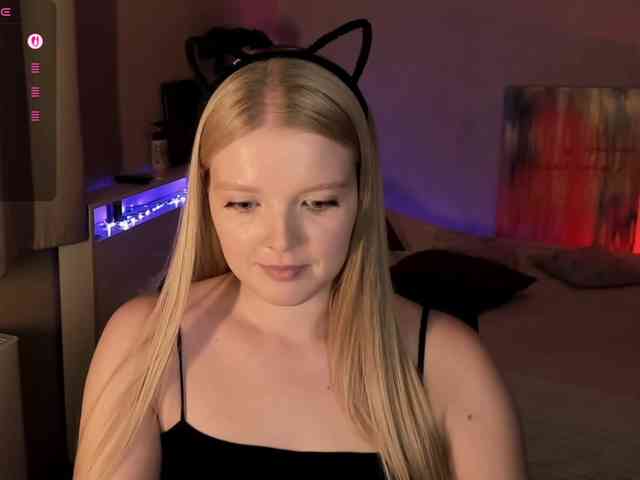 LadyLoveA webcam