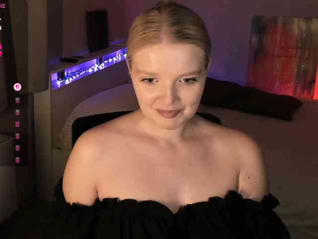 Annie333 webcam