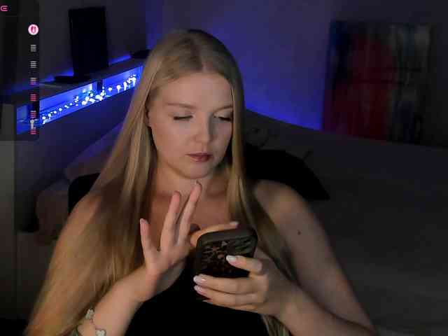 Annie333 webcam