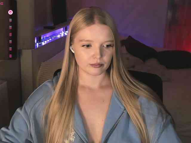 Annie333 webcam