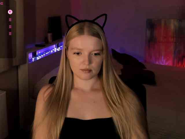 Annie333 webcam