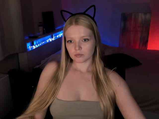 LadyLoveA webcam