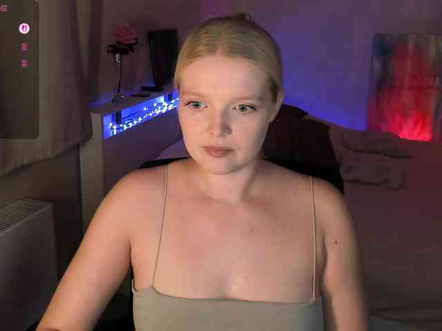 Annie333 webcam