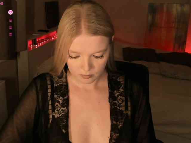 Annie333 webcam