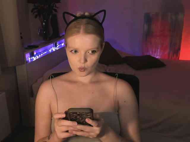 LadyLoveA webcam