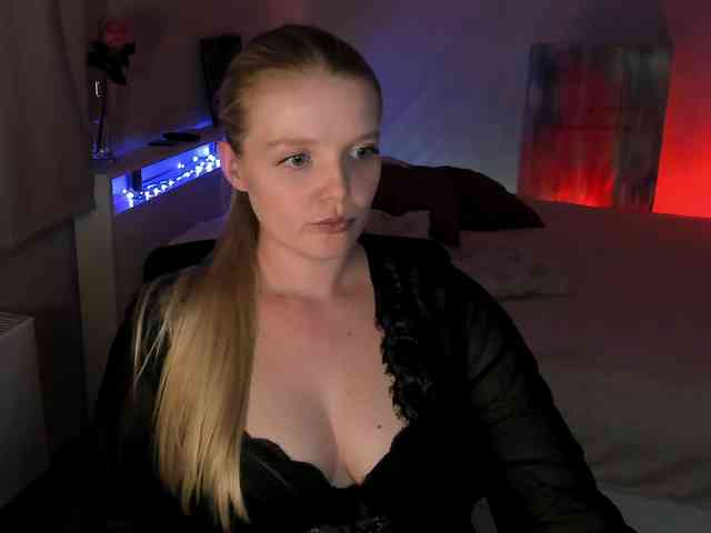 Annie333 webcam
