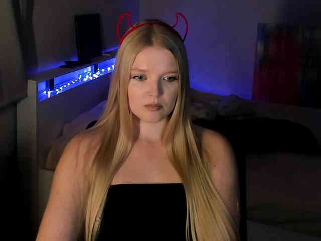Annie333 webcam