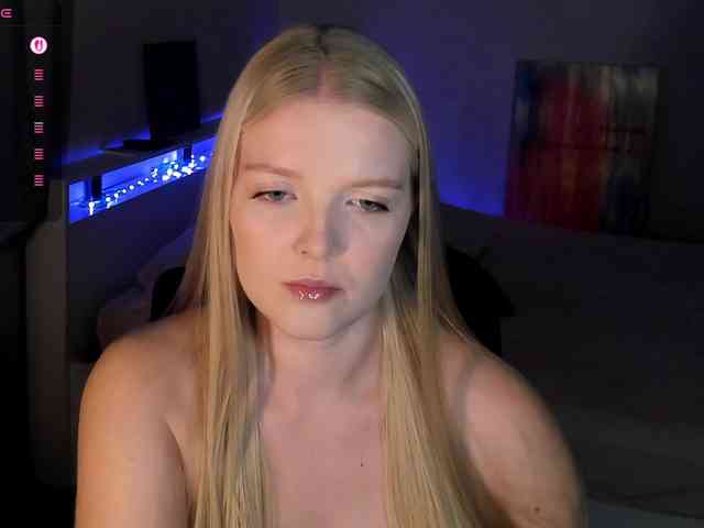 Annie333 webcam