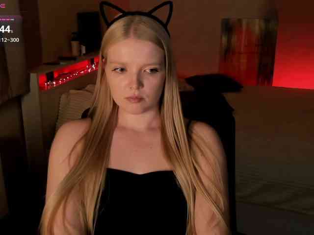 LadyLoveA webcam
