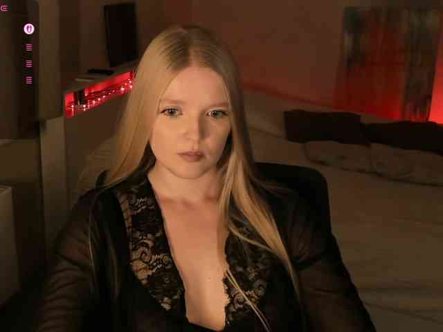 Annie333 webcam