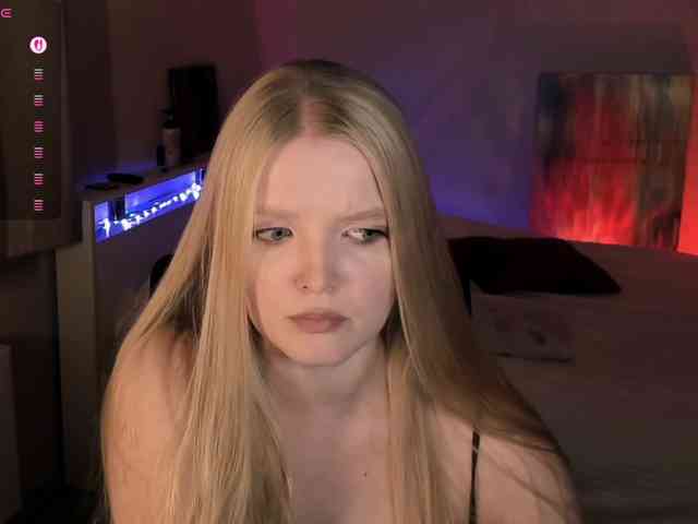 LadyLoveA webcam