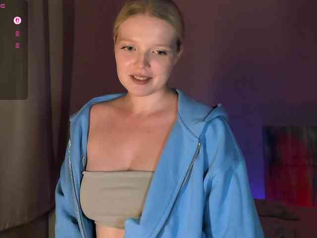 Annie333 webcam