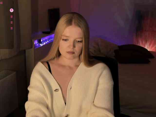 Annie333 webcam