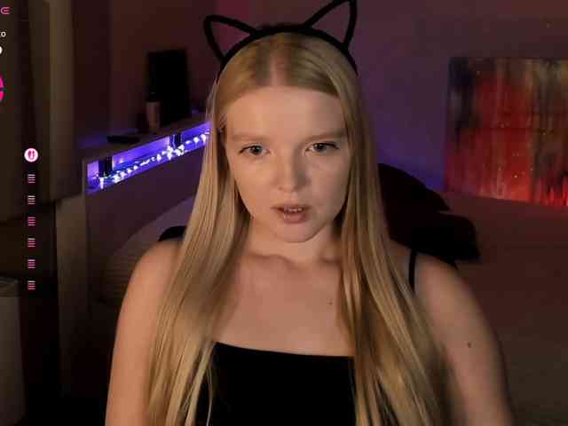 Annie333 webcam
