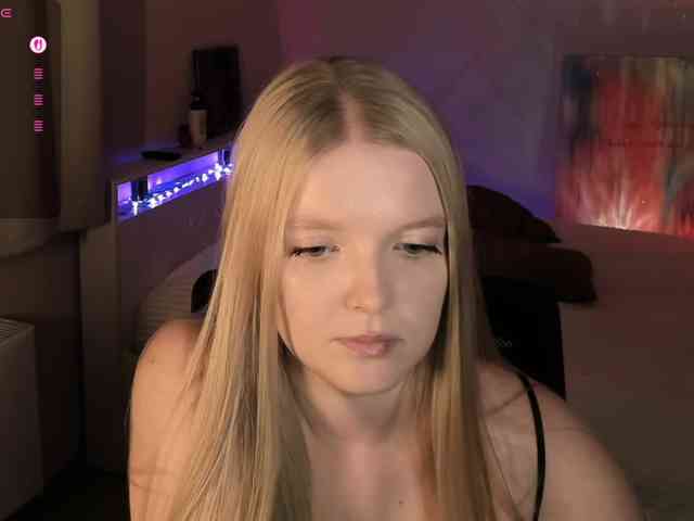 Annie333 webcam