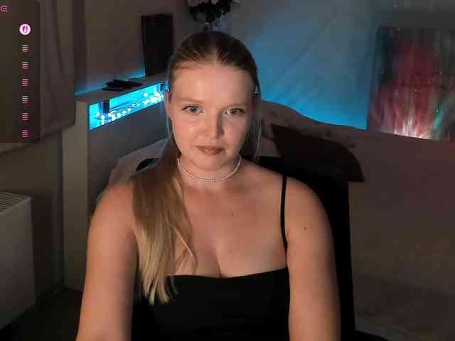 Annie333 webcam