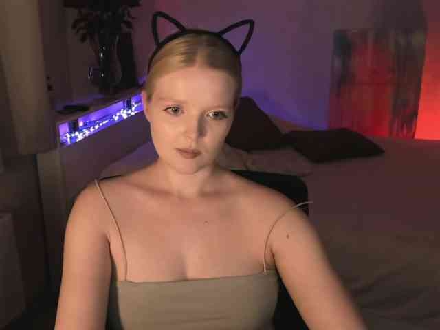 LadyLoveA webcam