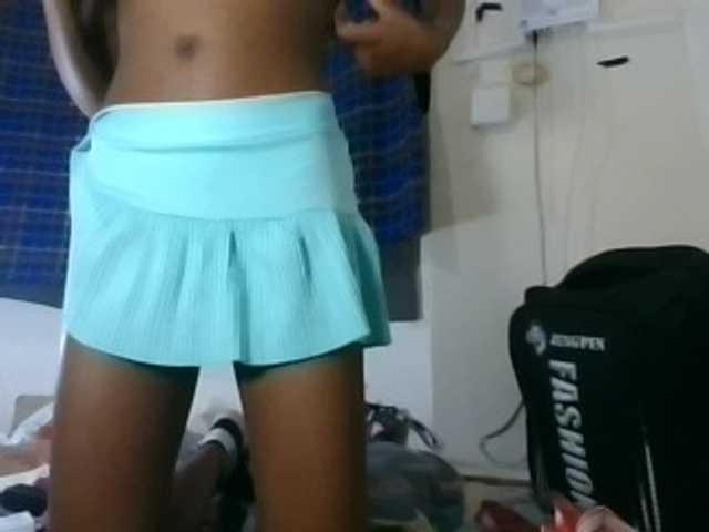 Vinsishly11 live cam on BongaCams