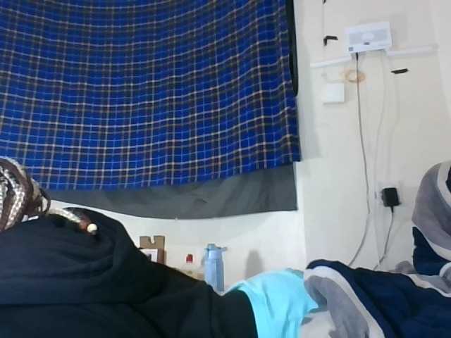 Vinsishly11 live cam on BongaCams
