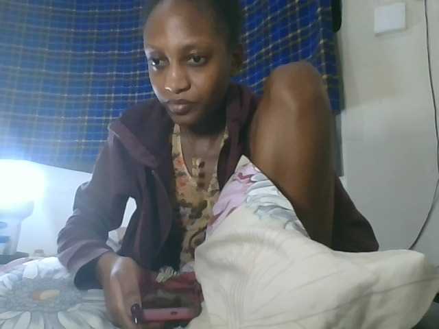 Vinsishly11 live cam on BongaCams