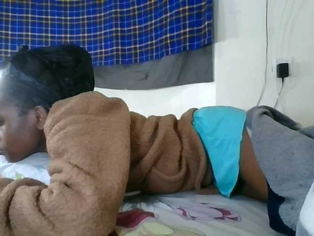 Vinsishly11 live cam on BongaCams