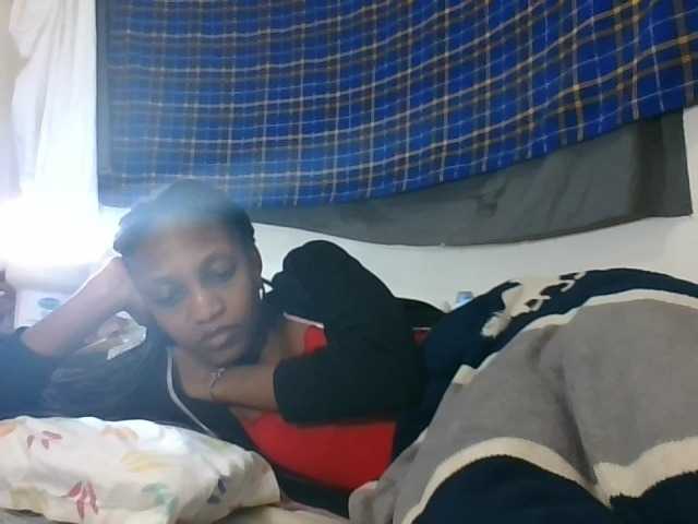 Vinsishly11 live cam on BongaCams
