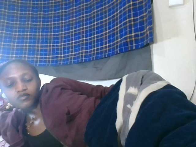 Vinsishly11 live cam on BongaCams