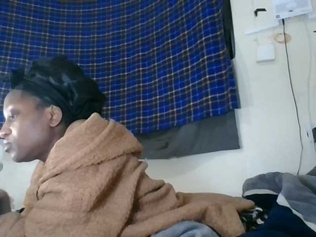 Vinsishly11 live cam on BongaCams