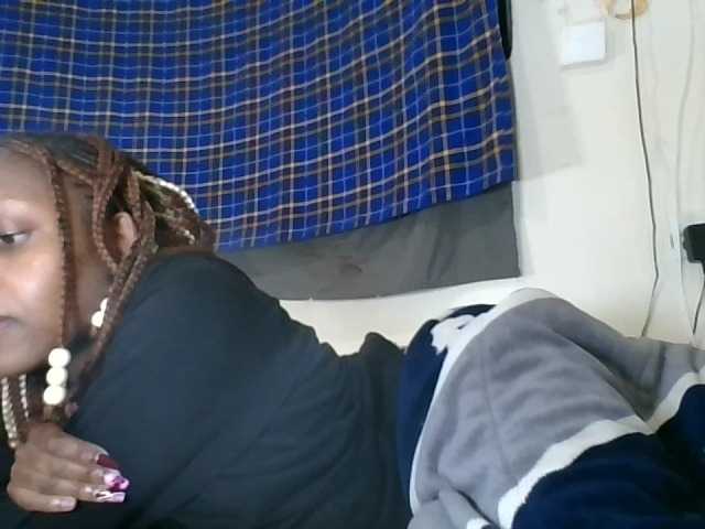 Vinsishly11 live cam on BongaCams