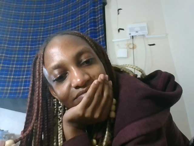 Vinsishly11 live cam on BongaCams
