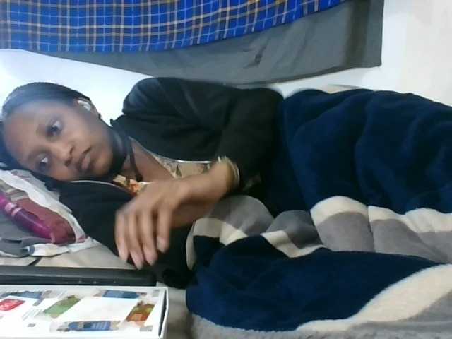 Vinsishly11, live now on BongaCams