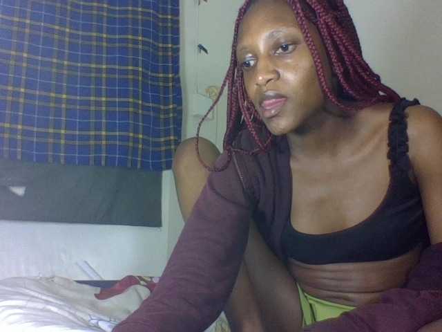 Vinsishly11 Live Cam on BongaCams