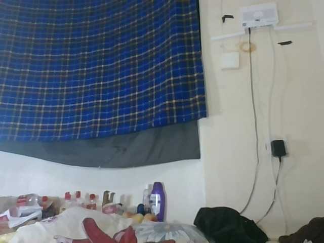 Vinsishly11 live cam on BongaCams