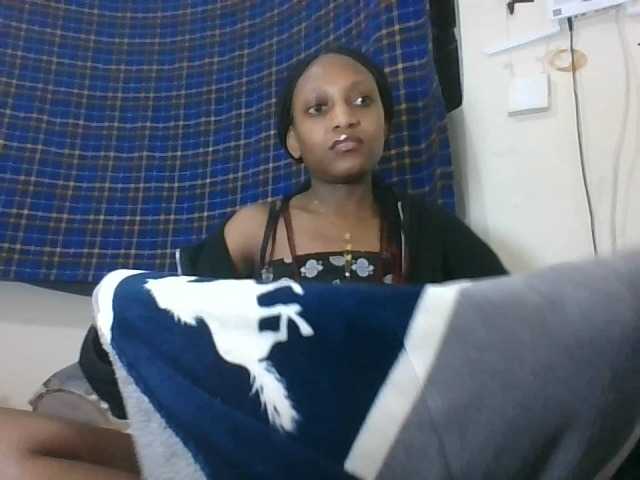 Vinsishly11 live cam on BongaCams