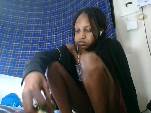 Vinsishly11 live cam on BongaCams
