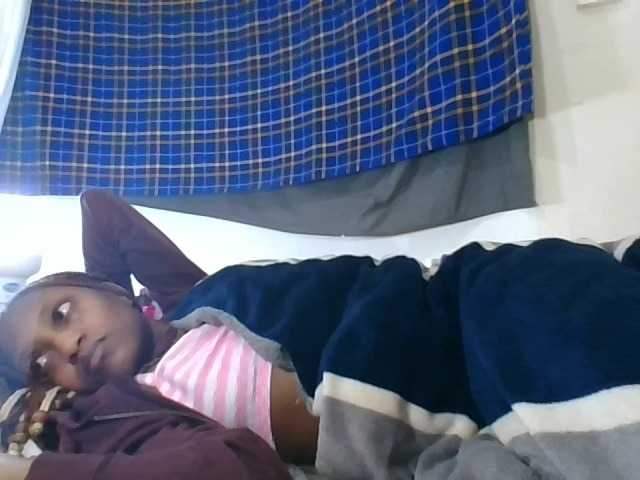 Vinsishly11 live cam on BongaCams