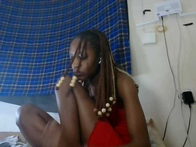 Vinsishly11 live cam on BongaCams