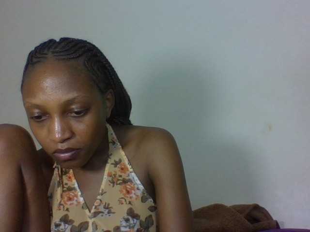 Vinsishly11 live cam on BongaCams