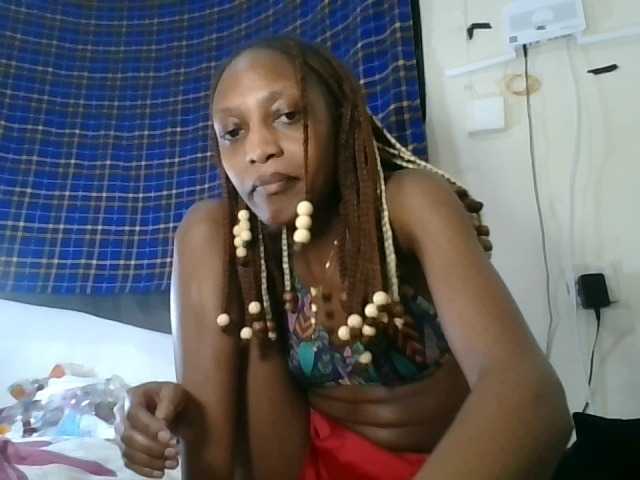 Vinsishly11 live cam on BongaCams