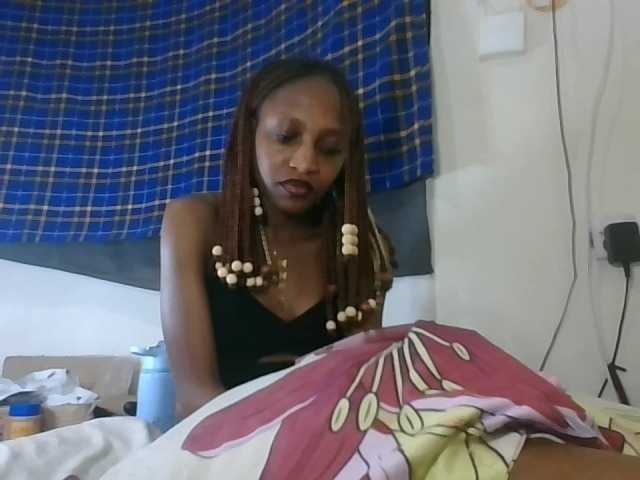 Vinsishly11 live cam on BongaCams