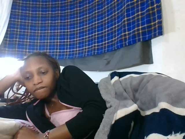 Vinsishly11 live cam on BongaCams