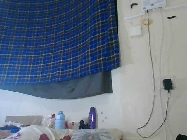 Vinsishly11 live cam on BongaCams