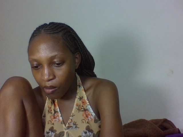 Vinsishly11 live cam on BongaCams